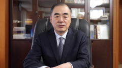 驻日本大使孔铉佑为“第3届全日本大学生中文演讲比赛暨第21届‘汉语桥’世界