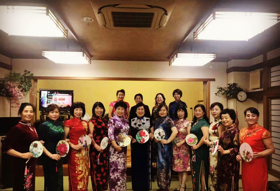 “中国养父母谢恩会”秋游记